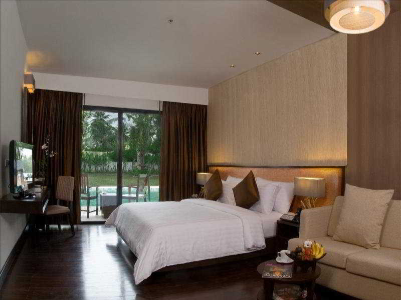 D Varee Mai Khao Beach Exterior photo