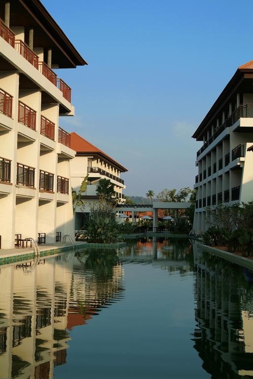 D Varee Mai Khao Beach Exterior photo
