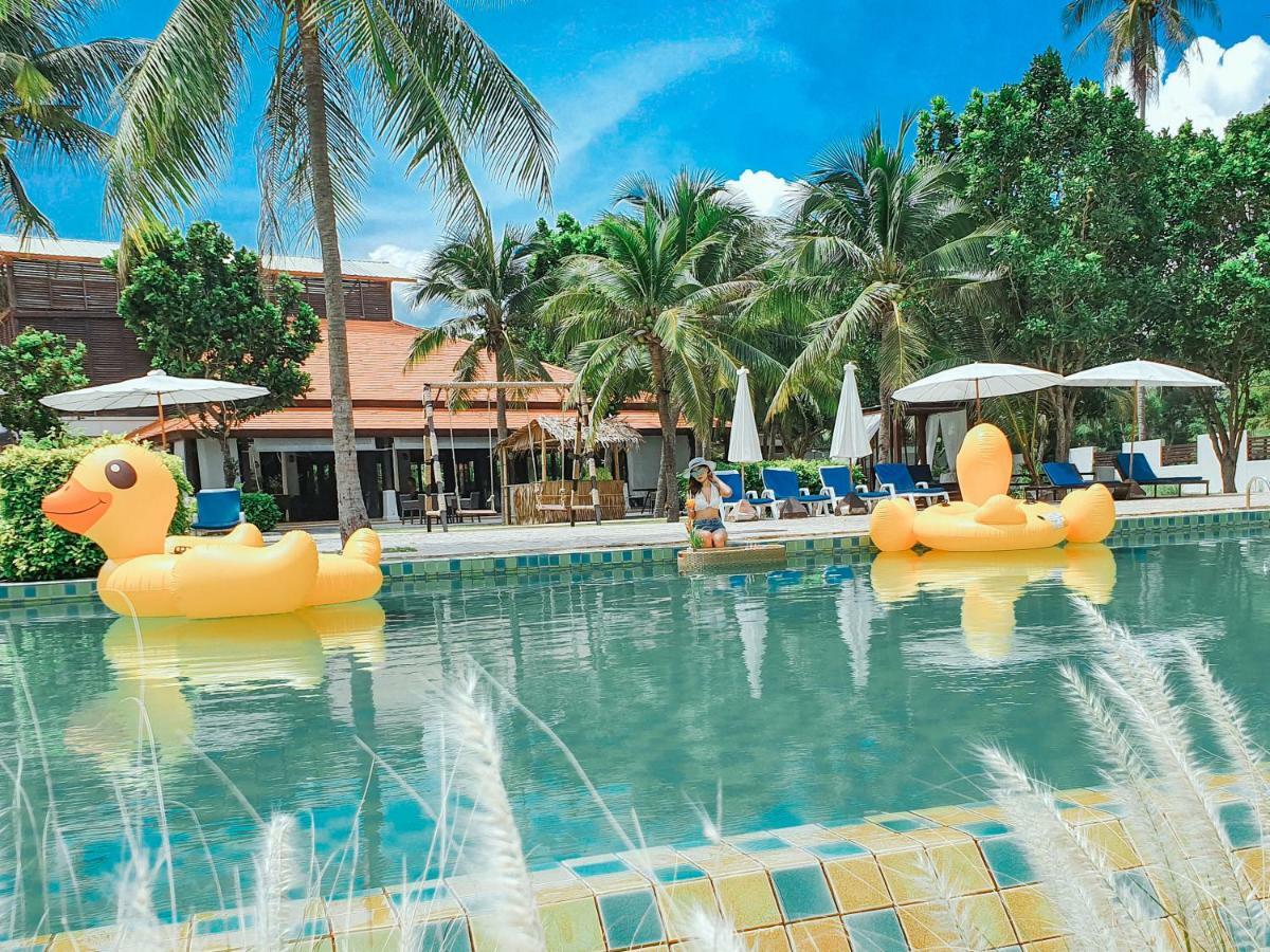 D Varee Mai Khao Beach Exterior photo